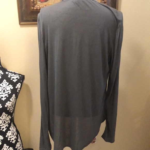 Vince mixed materials of soft modal cashmere poly long sleeve deep v neck top - Picture 4 of 9